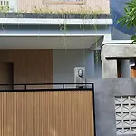 Alodia Villa With Pool & Kitchen